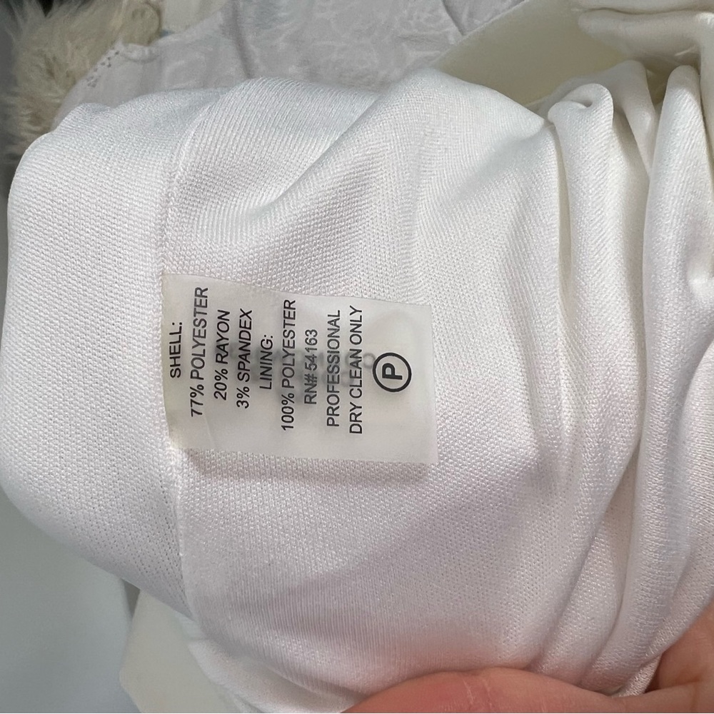 Calvin Klein white Dress Sheath Sleeveless Ruched White Lined Size 4 - Picture 4 of 4